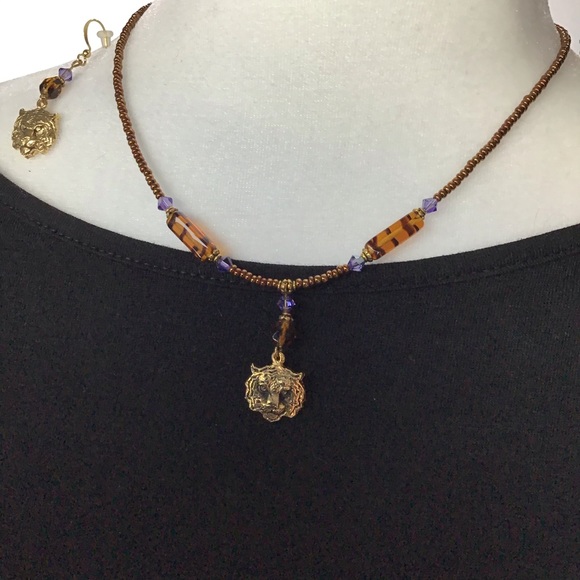 Collectables America Tiger Necklace/Earring Set. - Picture 2 of 4